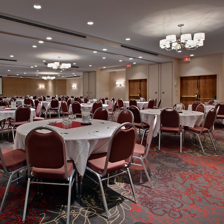 Allure Hotel & Conference Centre, Ascend Hotel Collection Barrie Bagian luar foto