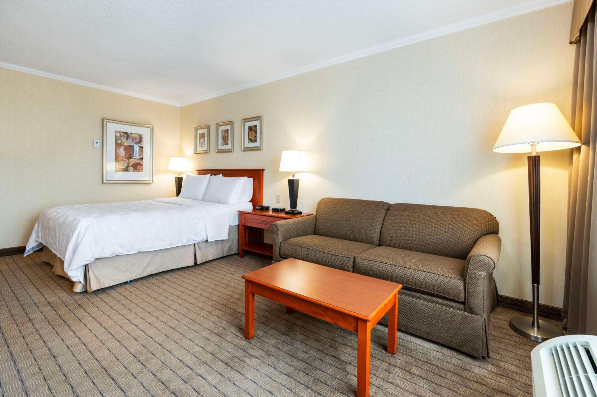 Allure Hotel & Conference Centre, Ascend Hotel Collection Barrie Bagian luar foto