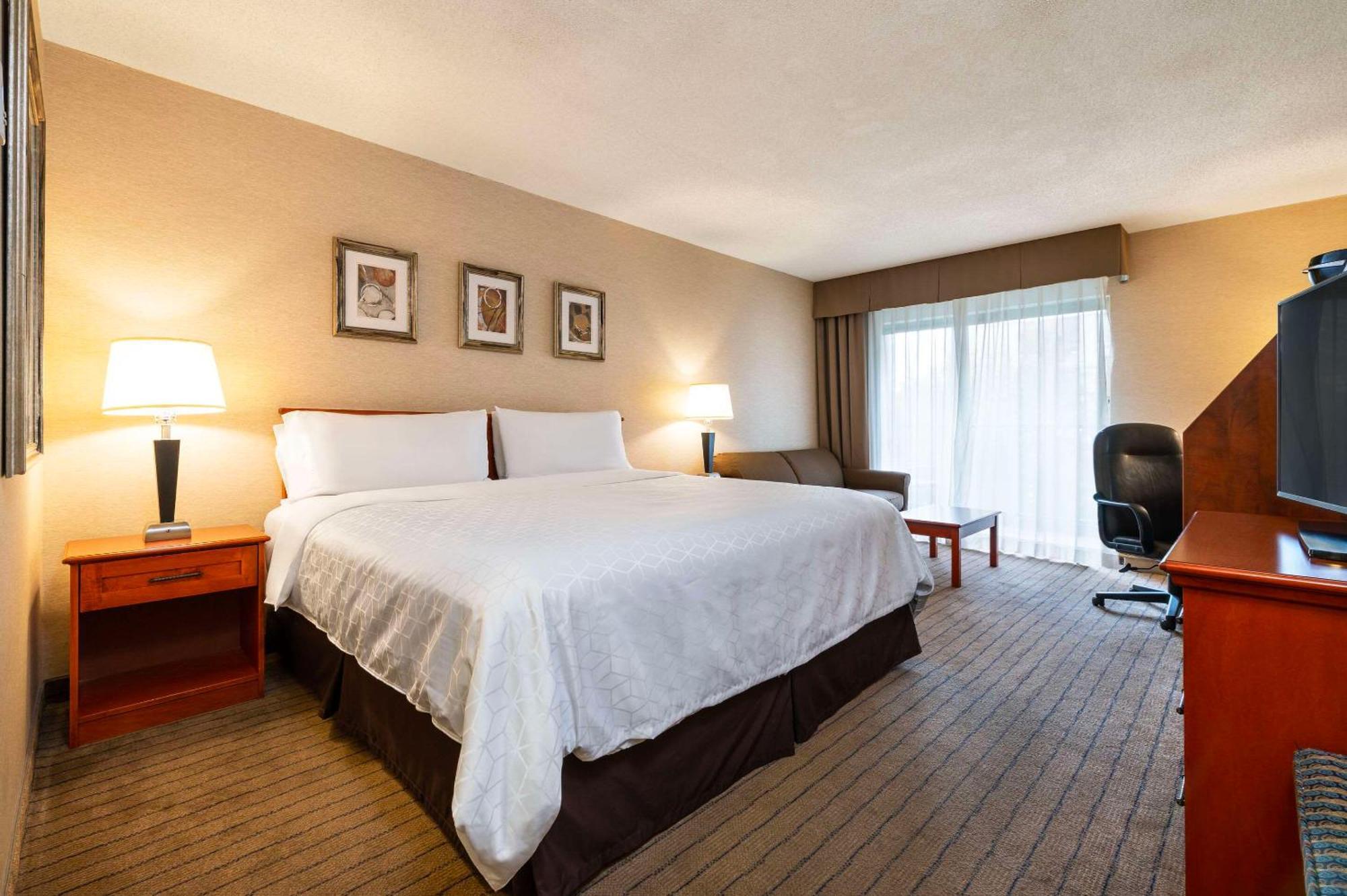 Allure Hotel & Conference Centre, Ascend Hotel Collection Barrie Bagian luar foto