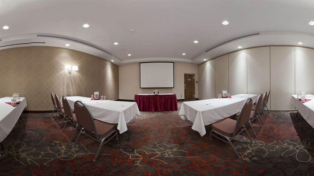 Allure Hotel & Conference Centre, Ascend Hotel Collection Barrie Bagian luar foto